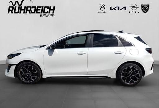 Neu Kia Ceed GT-Line 150 PS (110 kW) 2025 Weiß Kleinwagen