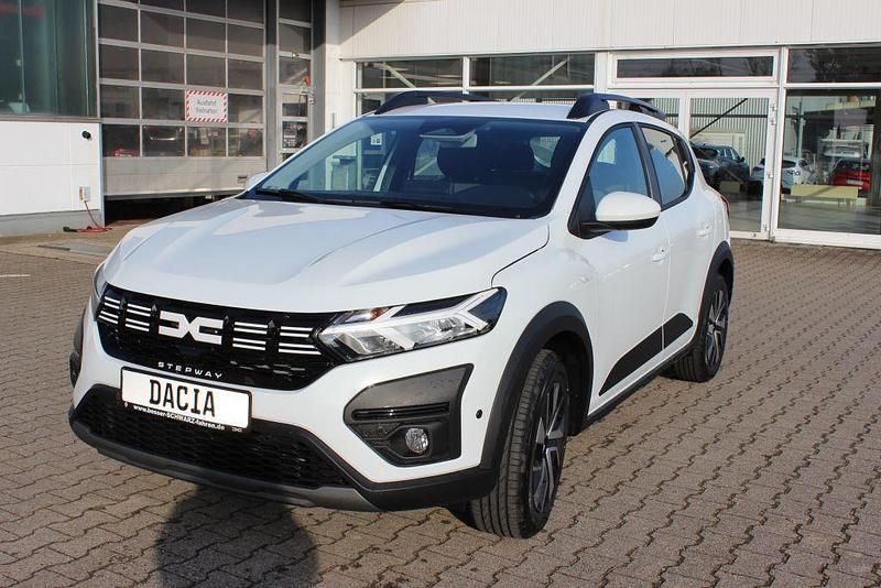 Neu Dacia Sandero Expression 91 PS (66 kW) 2025 Weiß Limousine