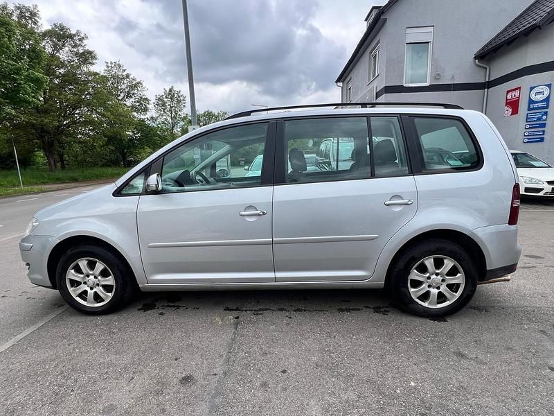 Gebraucht VW Touran 108 PS (79 kW) 2008 Silber Van / Kleinbus