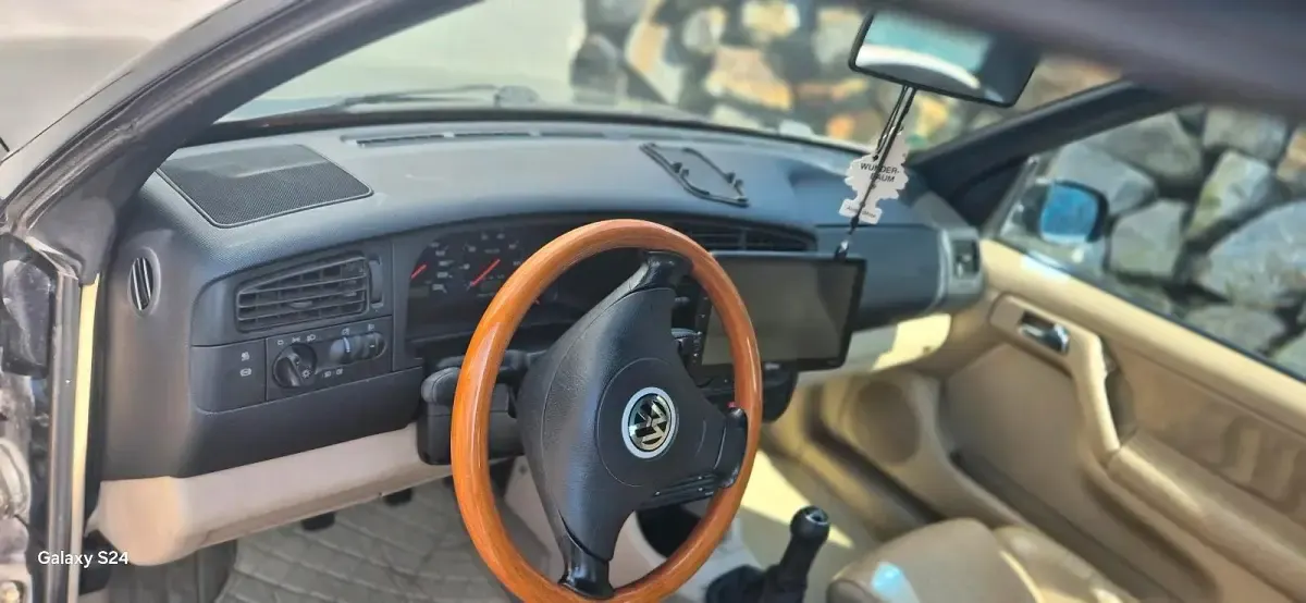 Używany VW Golf 101 KM (74 kW) 1999 Andere farben Kabriolet