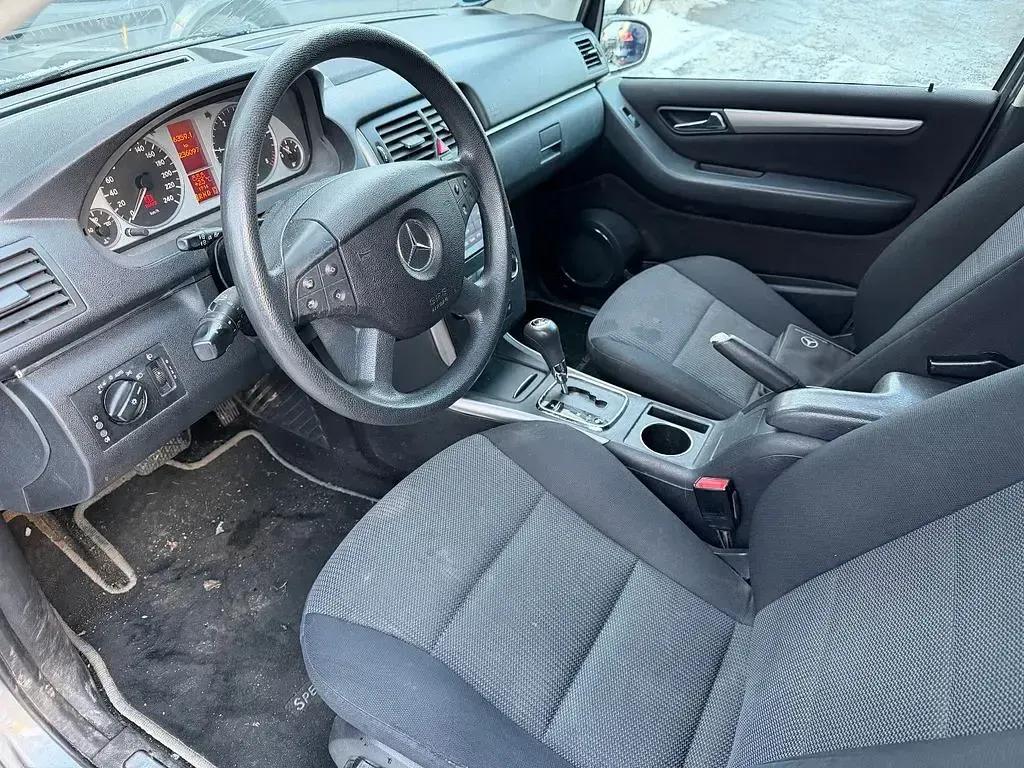 Gebraucht Mercedes B180 Edition 109 PS (80 kW) 2007 Grau Van / Kleinbus