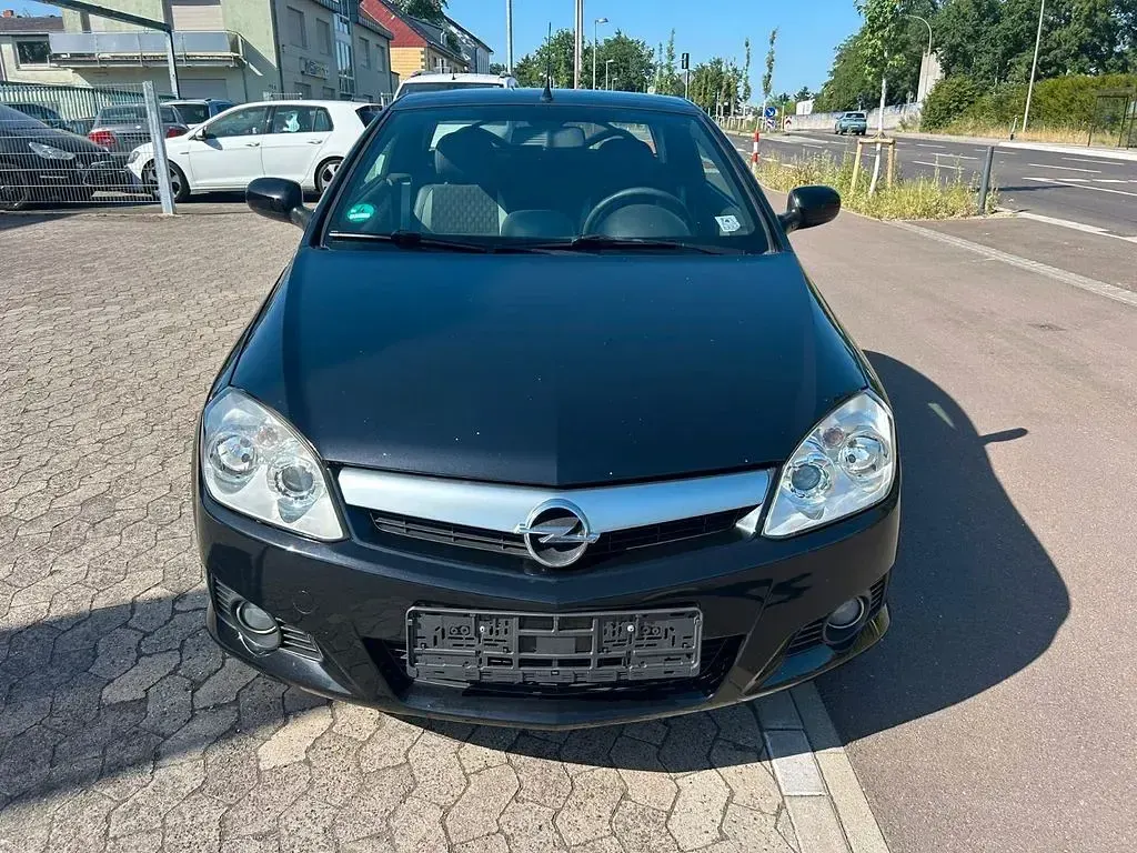 Gebraucht Opel Tigra 90 PS (66 kW) 2009 Schwarz Cabrio