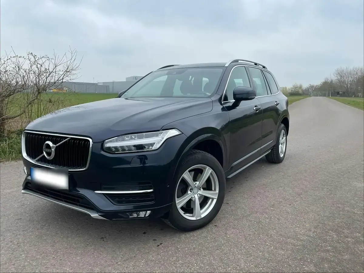 Gebraucht Volvo XC90 Momentum 224 PS (164 kW) 2016 Blau SUV