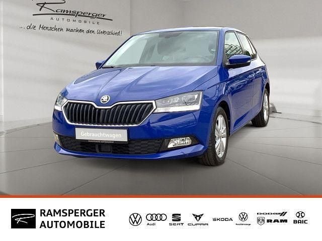 Blau (energyblau) Gebraucht 2021 Skoda Fabia Style Limousine | 16.990 € (Fairer Preis) - Bild 1/4