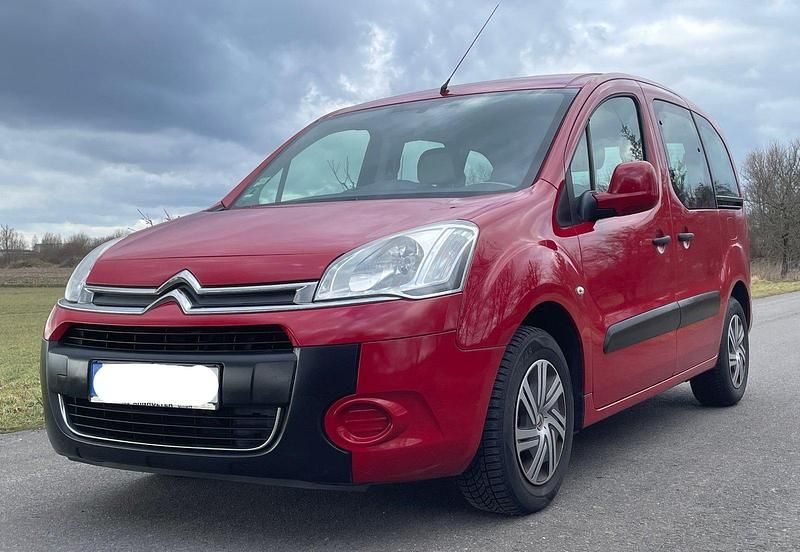 Gebraucht Citroën Berlingo 98 PS (72 kW) 2013 Rot Van / Kleinbus