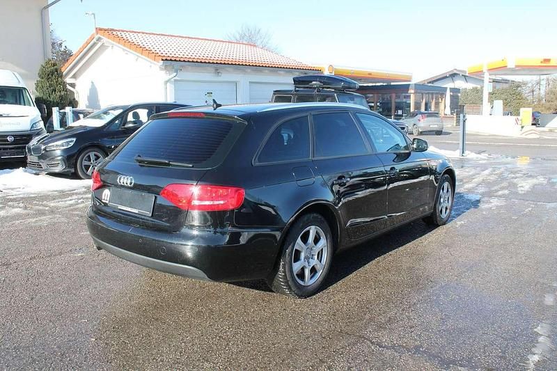 Gebraucht Audi A4 Attraction 143 PS (105 kW) 2011 Schwarz Kombi