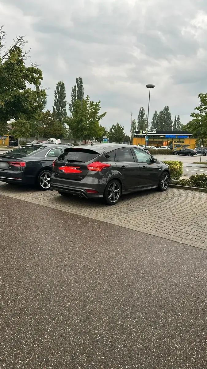 Gebraucht Ford Focus ST-Line 182 PS (133 kW) 2018 Limousine