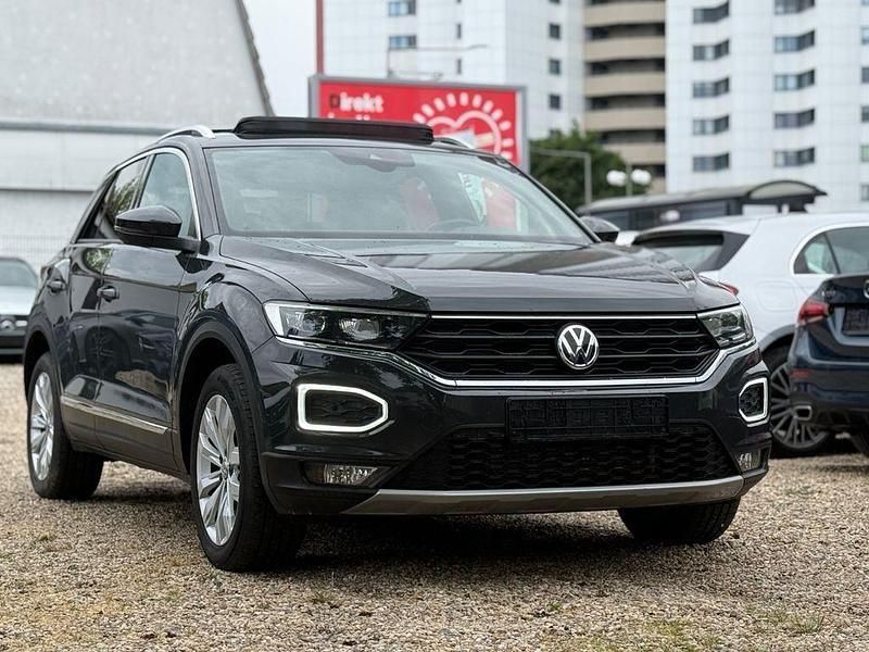 Grau Gebraucht 2018 VW T-Roc Sportline SUV | 19.900 € (Fairer Preis) - Bild 1/4