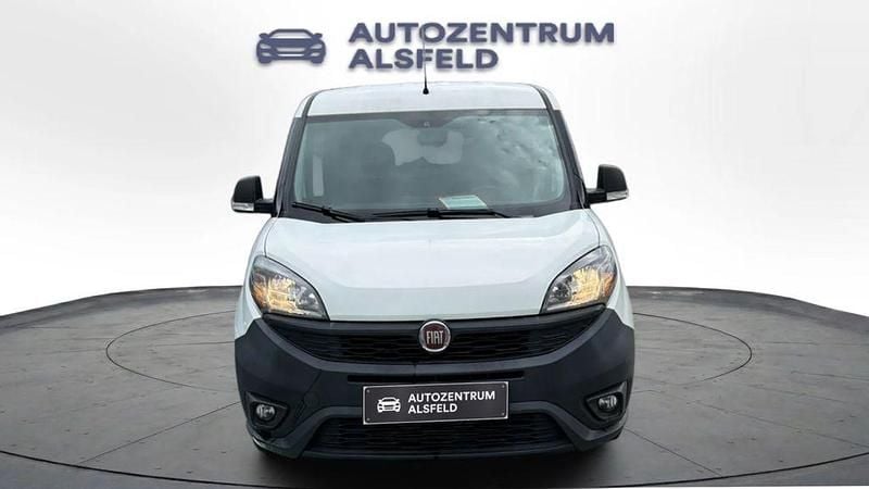 Gebraucht Fiat Doblò 95 PS (69 kW) 2019 Weiß Van / Kleinbus