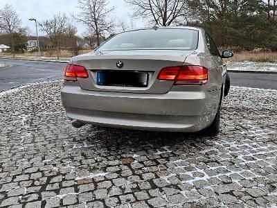 Gebraucht BMW 320 170 PS (125 kW) 2008 Andere farben Coupé