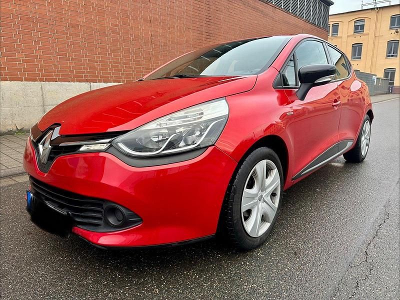 Rot Gebraucht 2016 Renault Clio IV LIMITED Kleinwagen | 6.350 € (Fairer Preis) - Bild 1/4