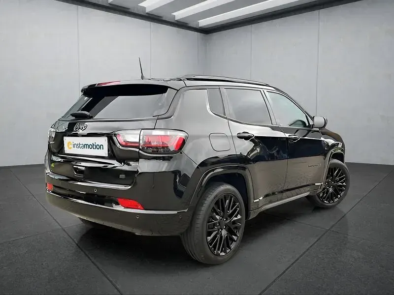 Gebraucht Jeep Compass 131 PS (96 kW) 2023 Schwarz SUV