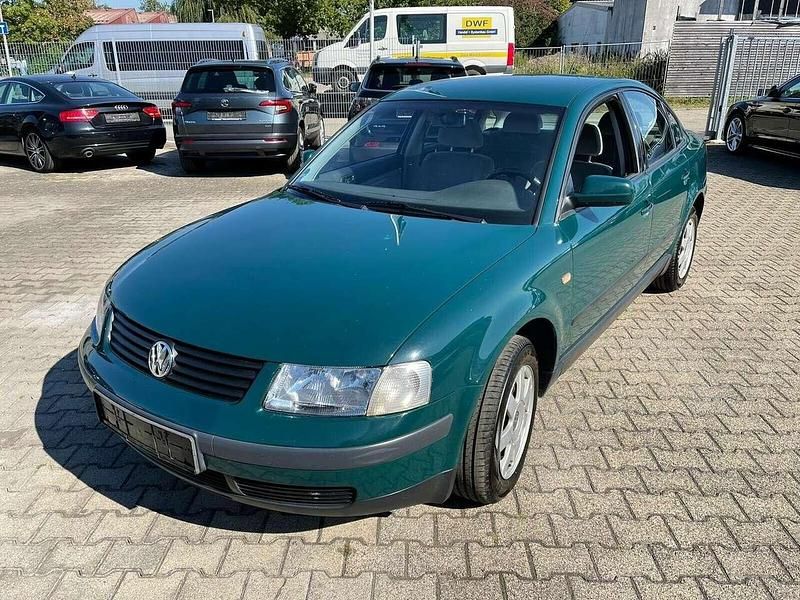 Gebraucht VW Passat 101 PS (74 kW) 1998 Grün Limousine