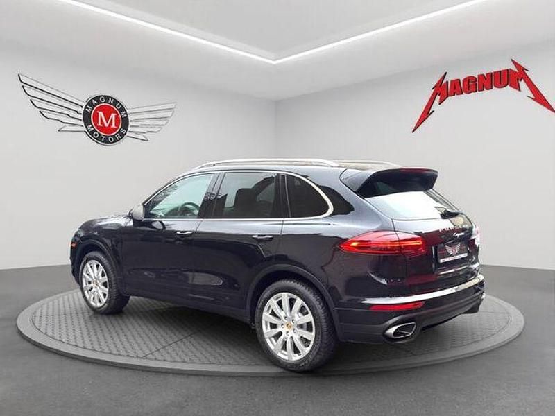 Gebraucht Porsche Cayenne 262 PS (192 kW) 2016 Tiefschwarz SUV