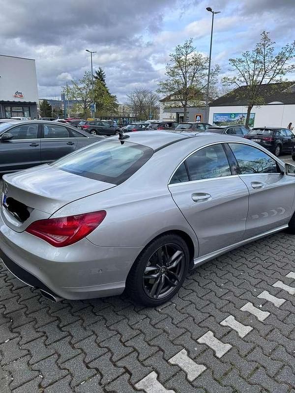 Gebraucht Mercedes CLA200 156 PS (114 kW) 2015 Grau Limousine