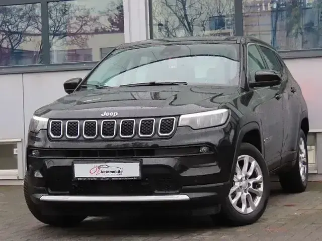 Käytetty Jeep Compass 131 HP (96 kW) 2024 Musta Katumaasturi
