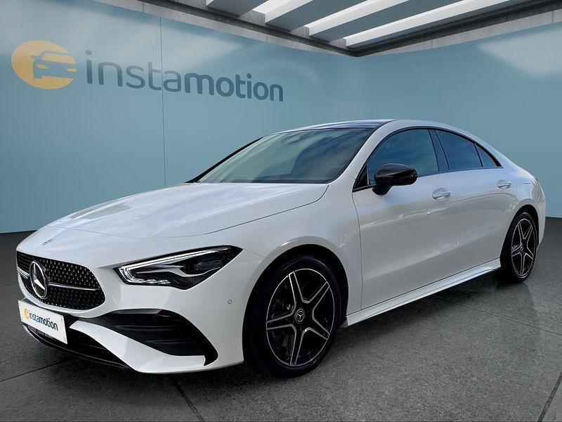 Weiß Gebraucht 2025 Mercedes CLA200 Limousine | 40.849 € (Teuer) - Bild 1/4