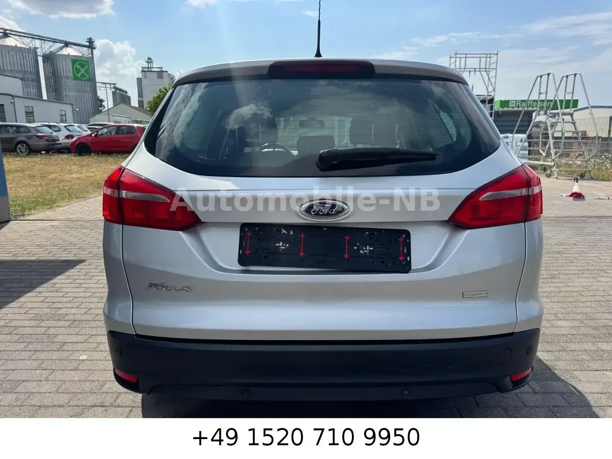 Gebraucht Ford Focus Business Edition 125 PS (91 kW) 2016 Silber Limousine
