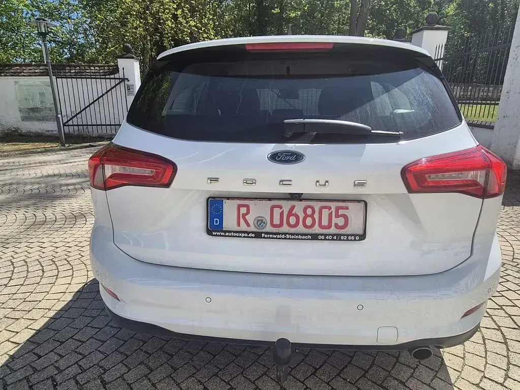 Usata Ford Focus Cool & Connect 120 CV (88 kW) 2022 Bianco Berlina