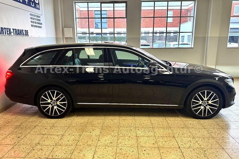 Gebraucht Mercedes E220 All-Terrain 194 PS (142 kW) 2020 Schwarz Kombi