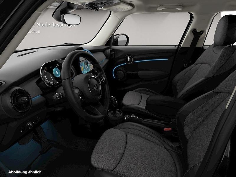 Gebraucht Mini Cooper 136 PS (100 kW) 2023 Schwarz Kleinwagen