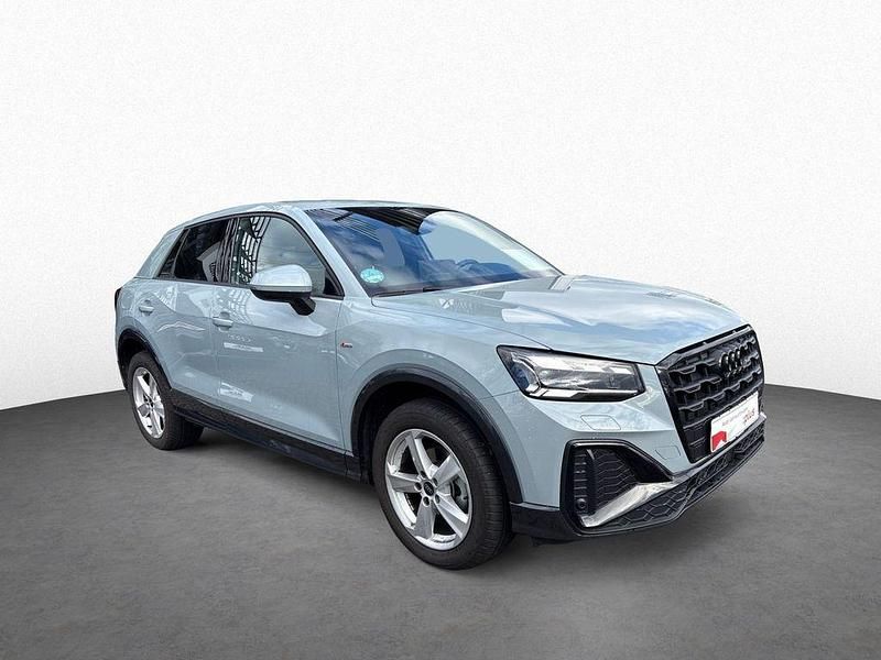 Gebraucht Audi Q2 S-Line 150 PS (110 kW) 2025 Grau SUV