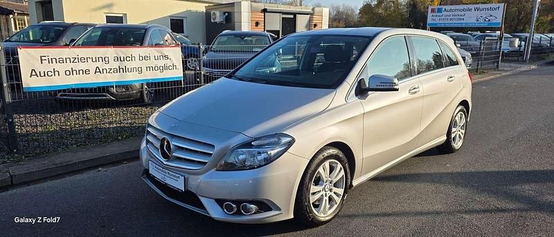 Polarsilber metalliclack Gebraucht 2012 Mercedes B200 Van / Kleinbus | 12.900 € (Fairer Preis) - Bild 1/4