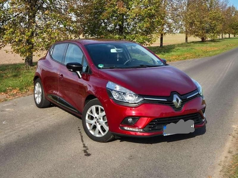 Gebraucht Renault Clio IV 90 PS (66 kW) 2018 Rot Limousine