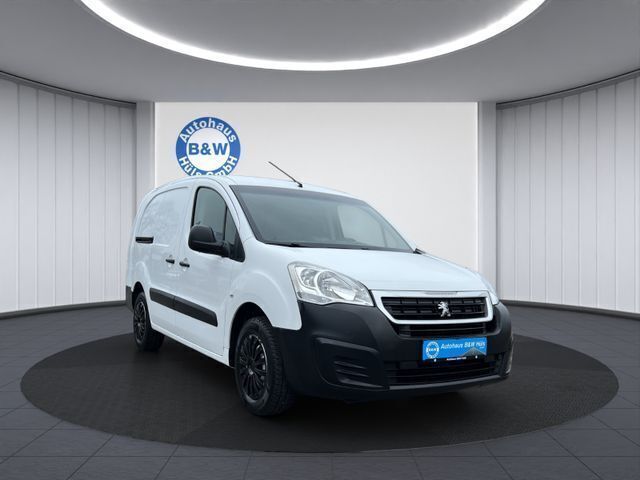 Weiß Gebraucht 2017 Peugeot Partner Premium Van / Kleinbus | 6.899 € (Fairer Preis) - Bild 1/4