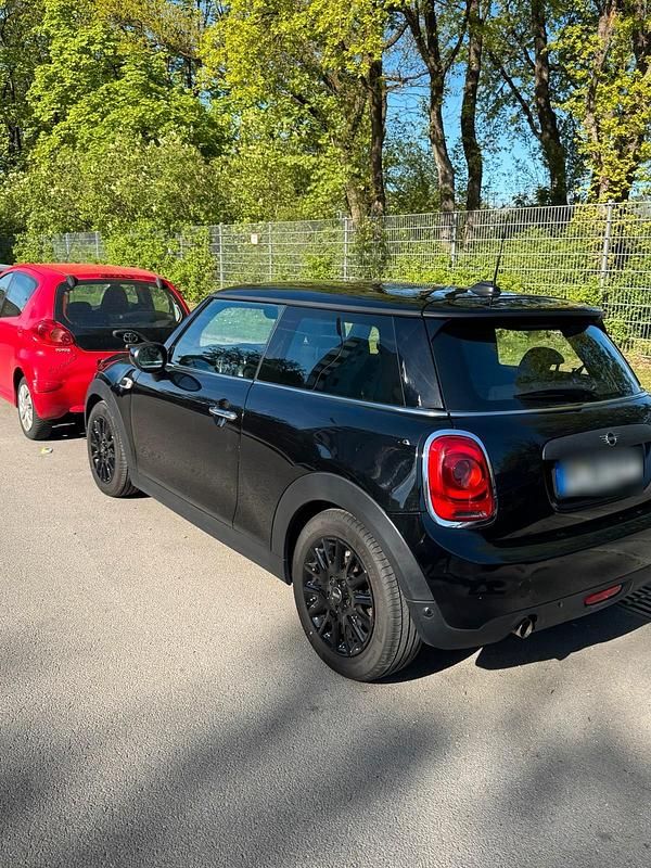 Gebraucht Mini ONE 102 PS (75 kW) 2019 Schwarz Kleinwagen