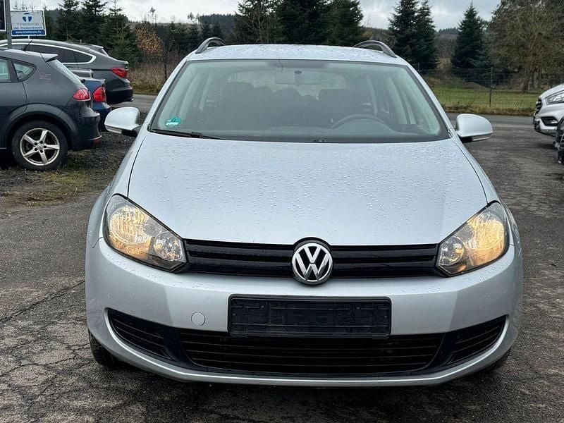 Silber Gebraucht 2011 VW Golf VI Trendline Kombi | 3.500 € (Superpreis) - Bild 1/4