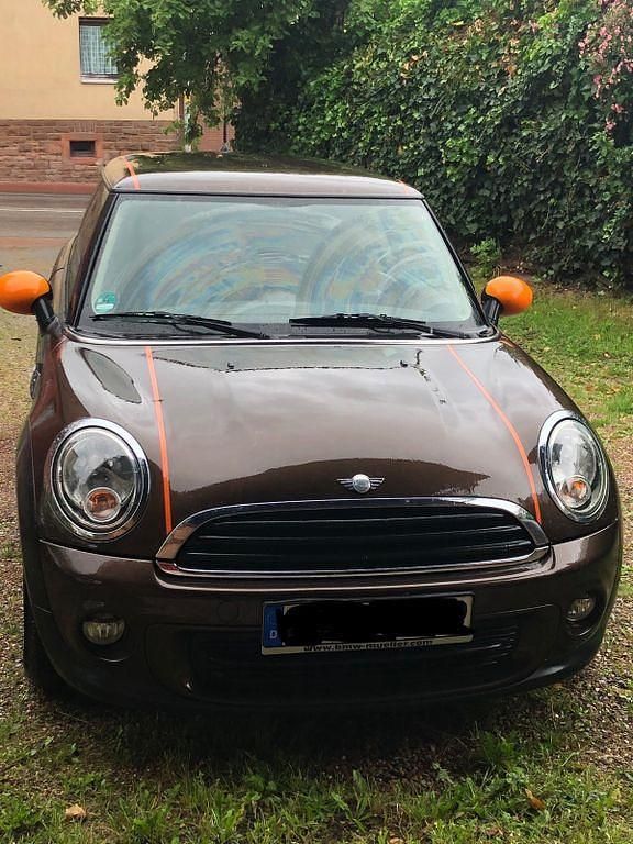 Braun Gebraucht 2011 Mini ONE Kleinwagen | 4.990 € (Fairer Preis) - Bild 1/4