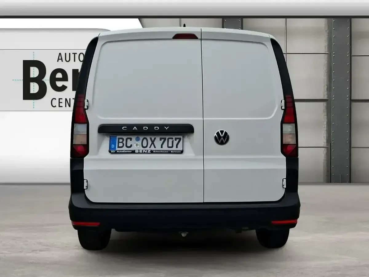 Używany VW Caddy 116 KM (85 kW) 2024 Biały Minivan