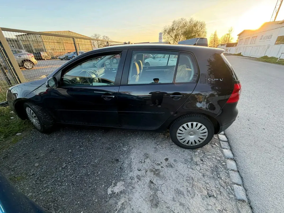 Gebraucht VW Golf V 75 PS (55 kW) 2007 Schwarz Kleinwagen