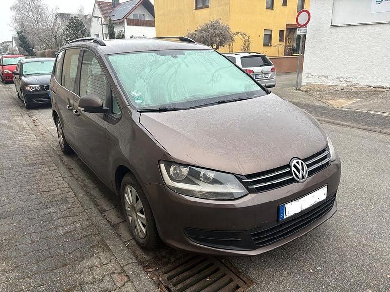 Gebraucht VW Sharan Comfortline 140 PS (102 kW) 2011 Van / Kleinbus