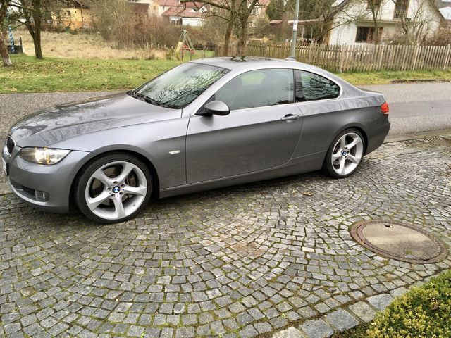 Gebraucht BMW 335 416 PS (305 kW) 2006 Grau metallic Coupé