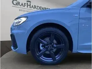 Neu Audi A1 116 PS (85 kW) 2026 Grau (pfeilgrau perleffekt) SUV