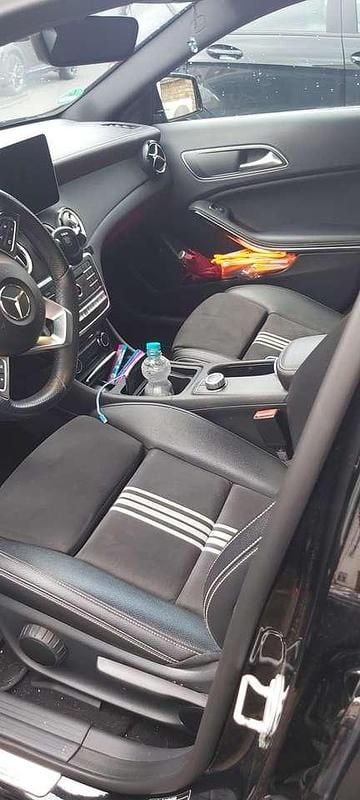 Gebraucht Mercedes GLA220 177 PS (130 kW) 2017 Schwarz SUV