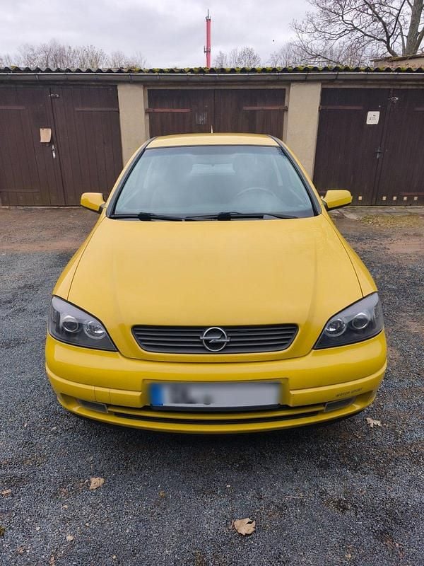 Gebraucht Opel Astra 74 PS (54 kW) 2001 Gelb Limousine