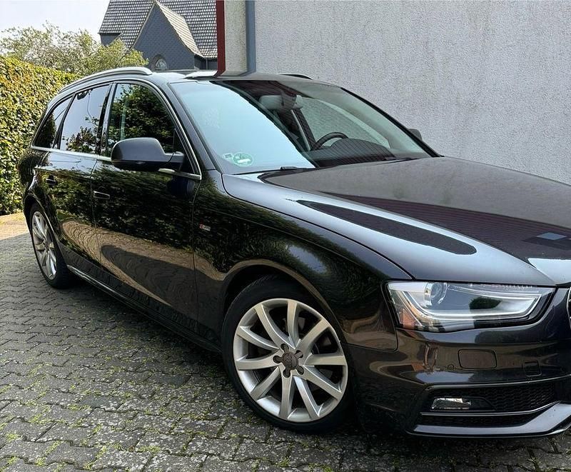 Gebraucht Audi A4 Sport 150 PS (110 kW) 2014 Schwarz Kombi