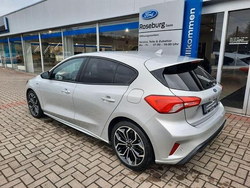 Gebraucht Ford Focus ST-Line 125 PS (91 kW) 2020 Silber Limousine