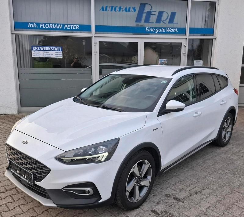 Gebraucht Ford Focus Active 125 PS (91 kW) 2019 Weiß Kombi