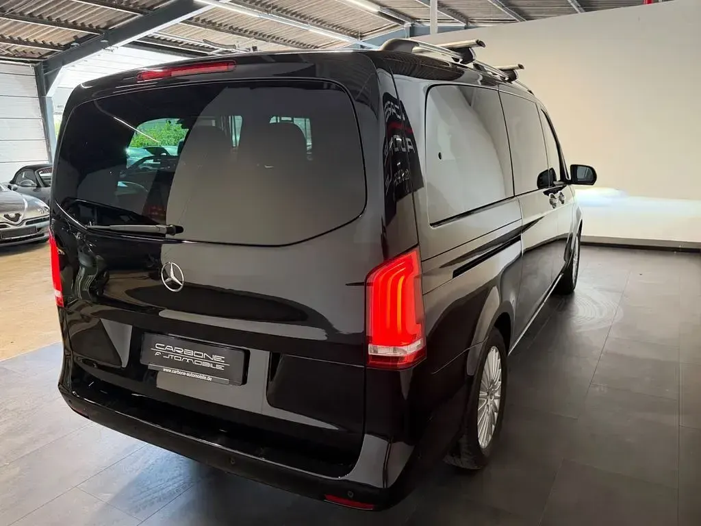 Gebraucht Mercedes V220 163 PS (119 kW) 2018 Schwarz Van / Kleinbus