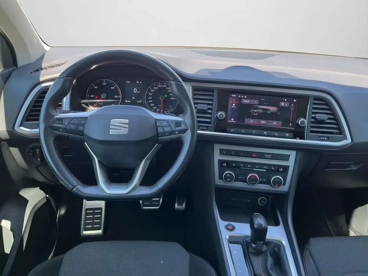 Gebraucht Seat Ateca FR 150 PS (110 kW) 2022 Nevada weiß metallic (metallic) SUV