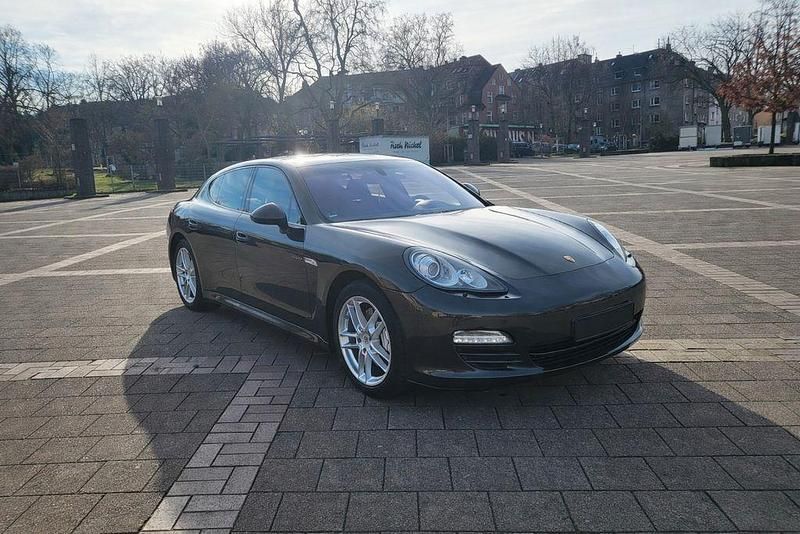 Gebraucht Porsche Panamera S E-Hybrid 333 PS (244 kW) 2012 Braun Limousine