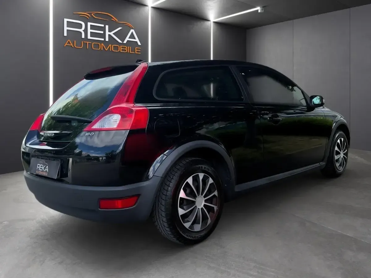 Używany Volvo C30 Summum 109 KM (80 kW) 2007 Czarny Hatchback