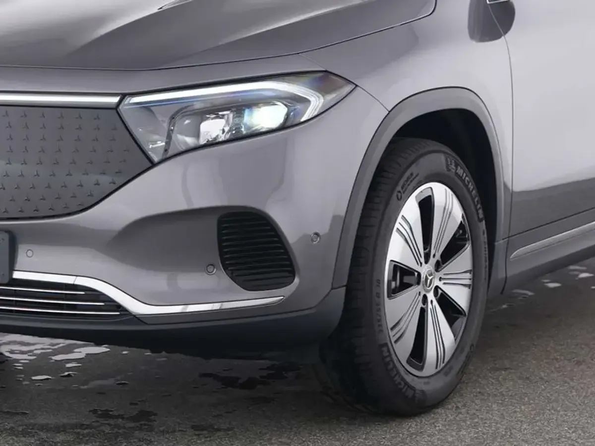 Gebraucht Mercedes EQA250+ Progressive 139 kW (190 PS) 2025 Grau SUV