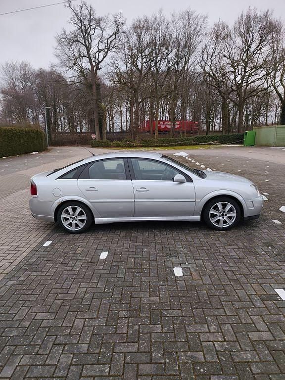 Gebraucht Opel Vectra GTS 150 PS (110 kW) 2004 Silber Limousine