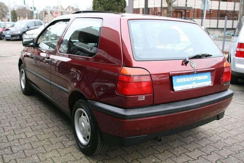 Gebraucht VW Golf III 75 PS (55 kW) 1992 Indianrot perleffekt Kleinwagen