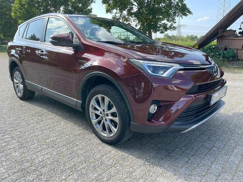 Gebraucht Toyota RAV4 Hybrid Comfort 155 PS (114 kW) 2016 Rot SUV